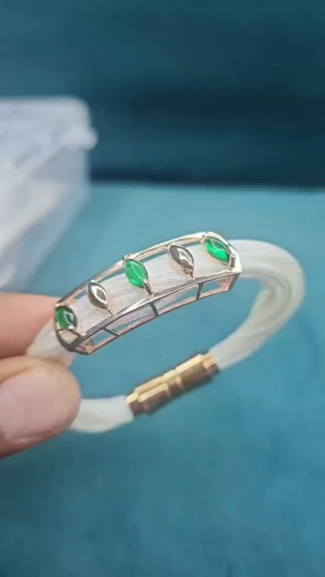 Silver & Gold Kada Bangle - Image 1
